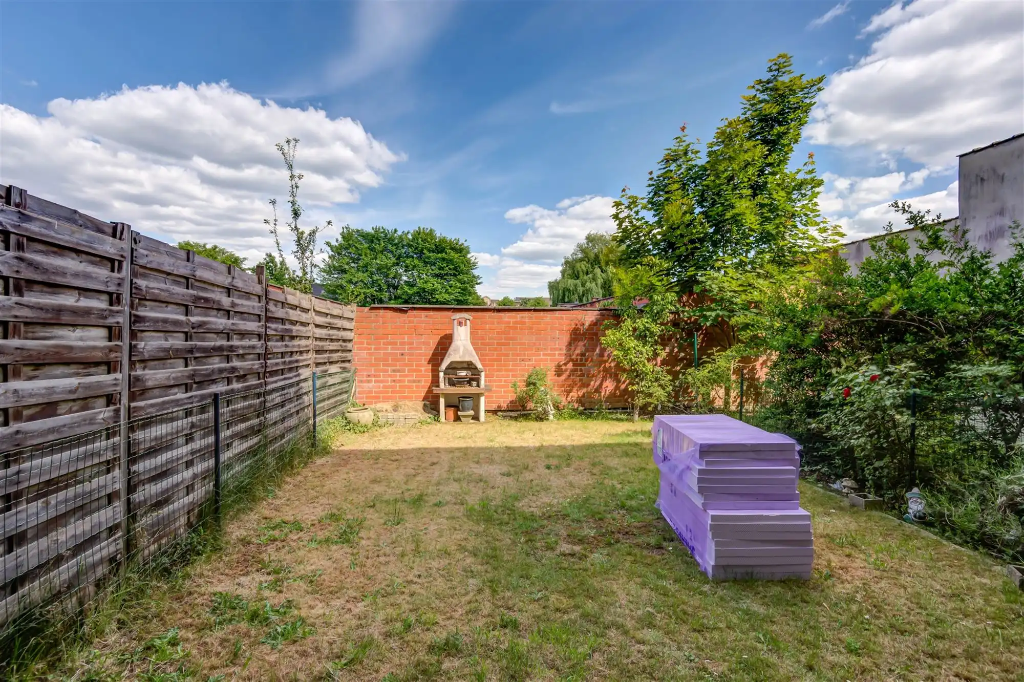 Hoofdfoto van de publicatie: gelijkvloers 2-slaapkamer appartement met mooie tuin