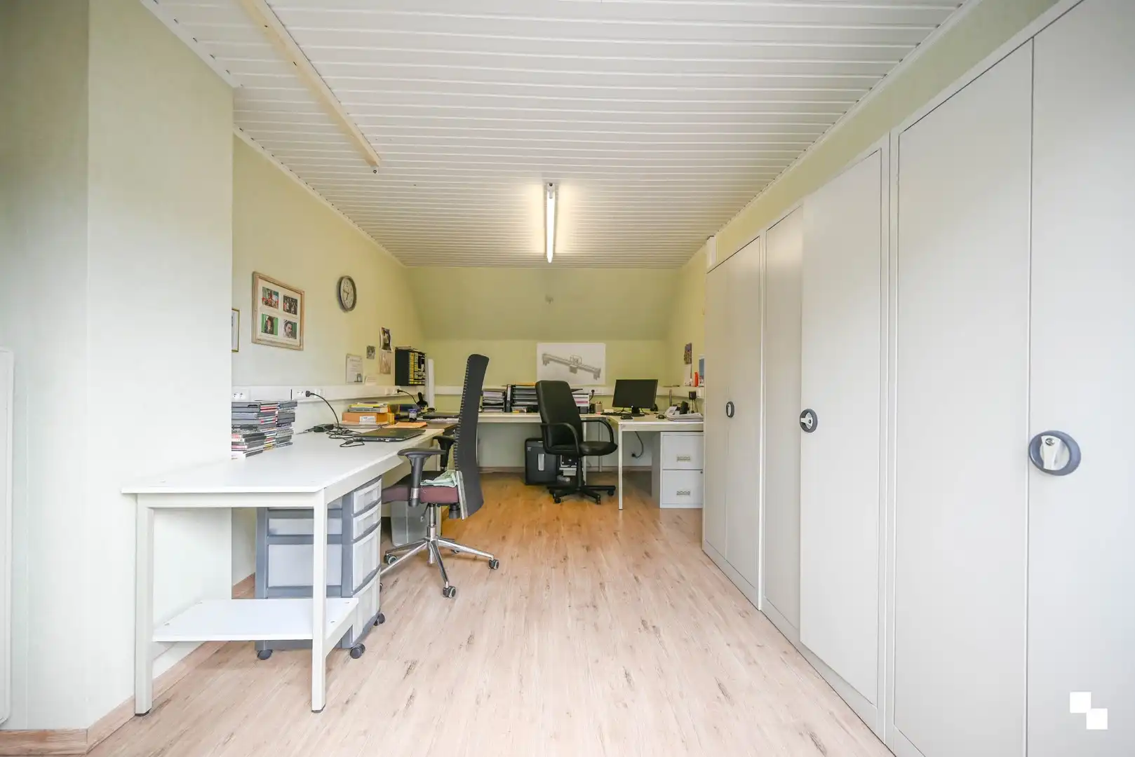 Charmante, goed onderhouden woning met werkplaats foto 28