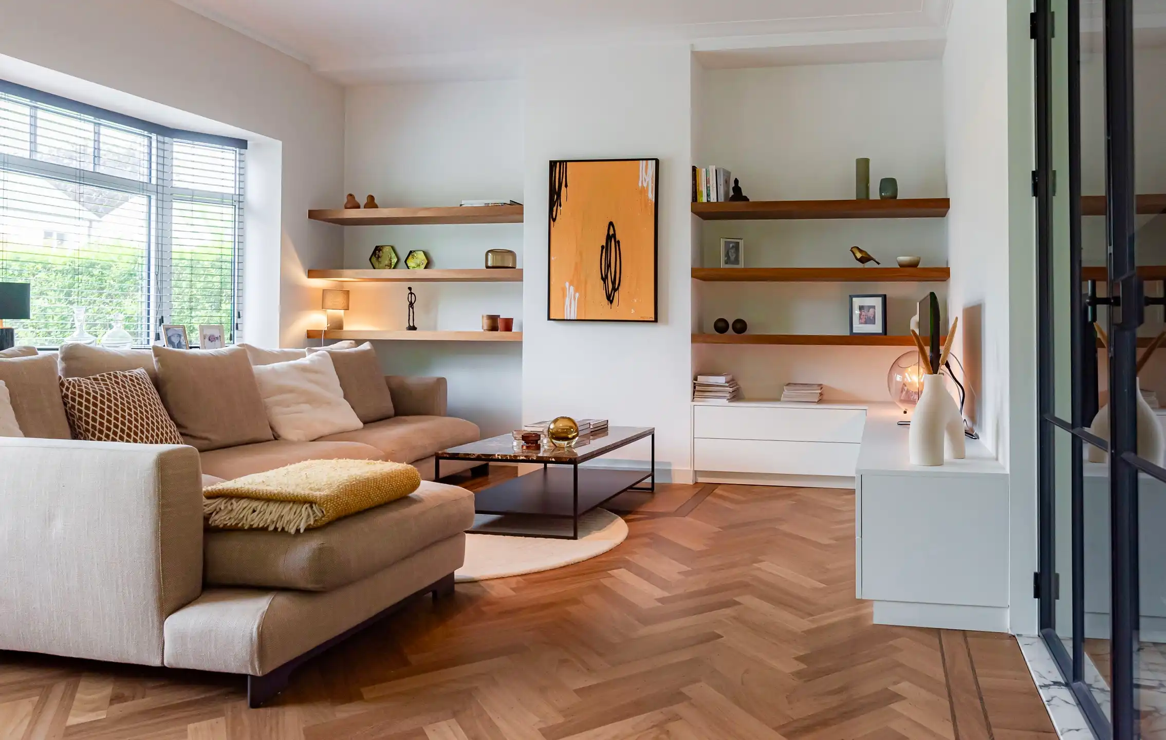 Prachtig gerenoveerde halfopen woning op een mooi perceel foto 6