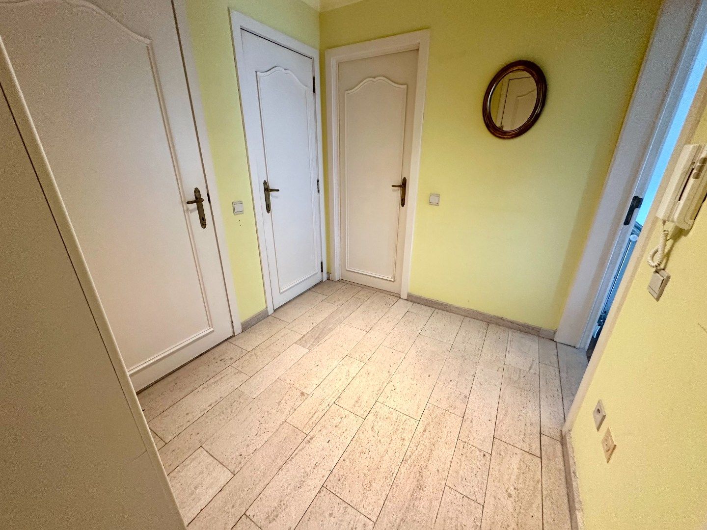 Instapklaar en energiezuinig appartement te koop – nabij hartje Hasselt foto 9