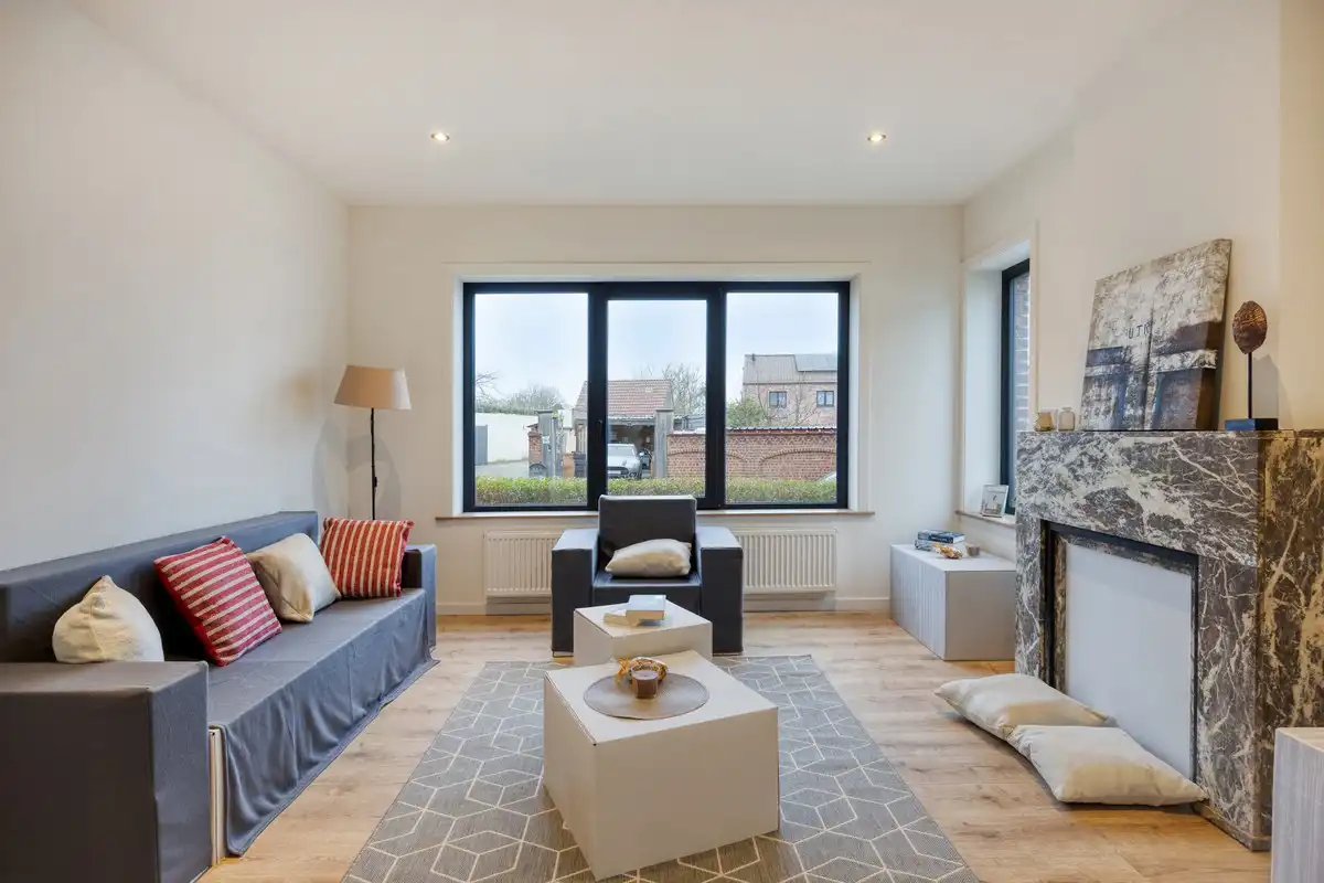 Energiezuinige, volledig gerenoveerde woning met 3 slaapkamers in Ninove foto 3