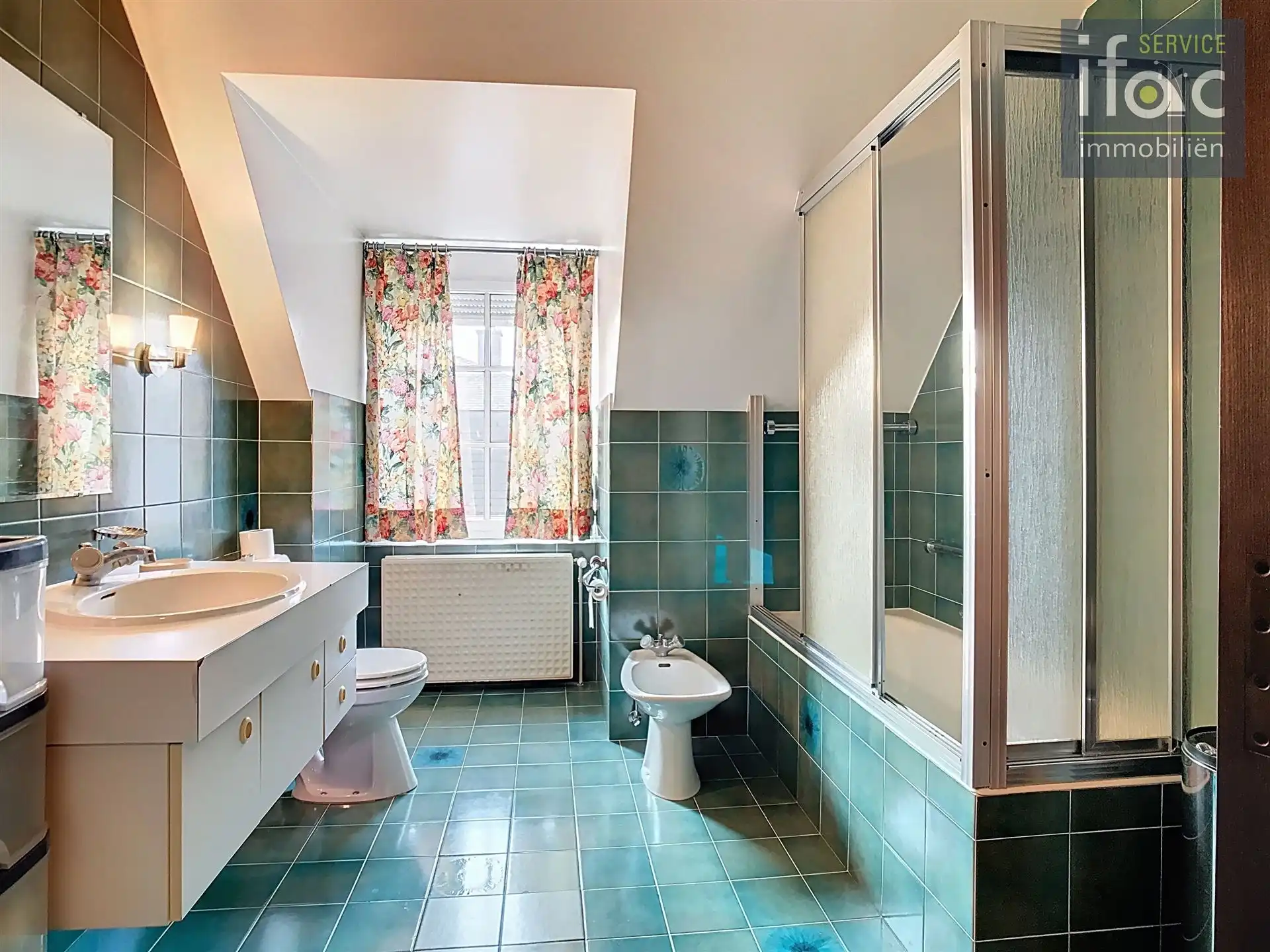 Villa met 4 slaapkamers en tuin foto 23