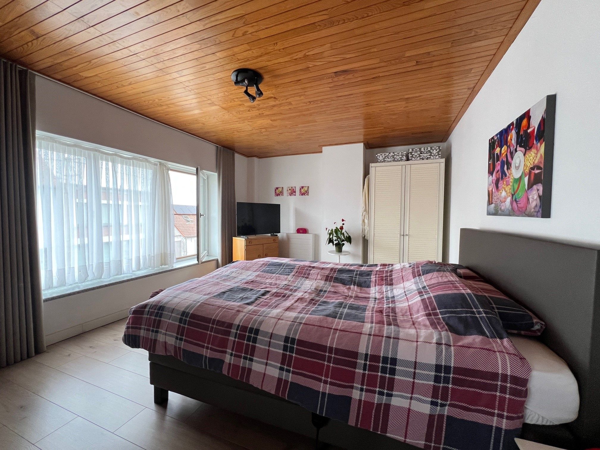 Charmante woning te huur met 3 slaapkamers en garage foto 7