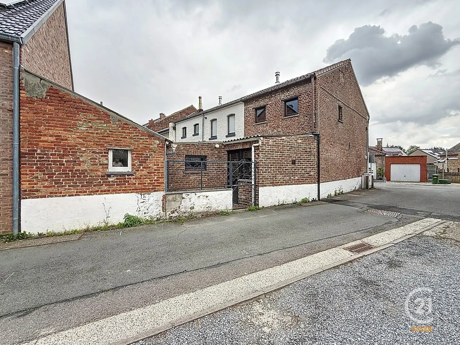 2 slks - instapklaar met terras/koer foto 19