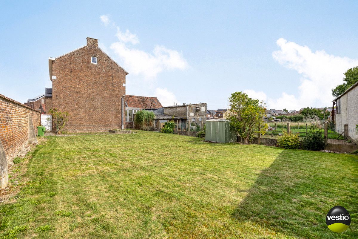 RUSTIG GELEGEN KARAKTERVOLLE AUTHENTIEKE WONING OP 6A85CA TE LAUW. foto 4