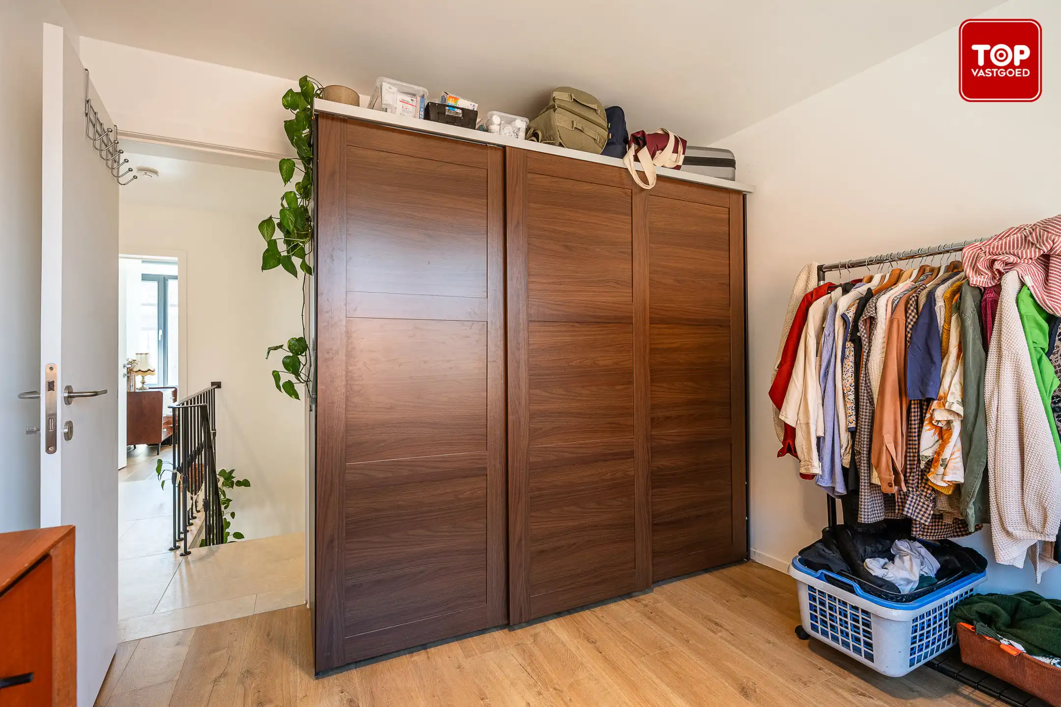 Totaal gerenoveerde woning (2021) met 4 slaapkamers. foto 17