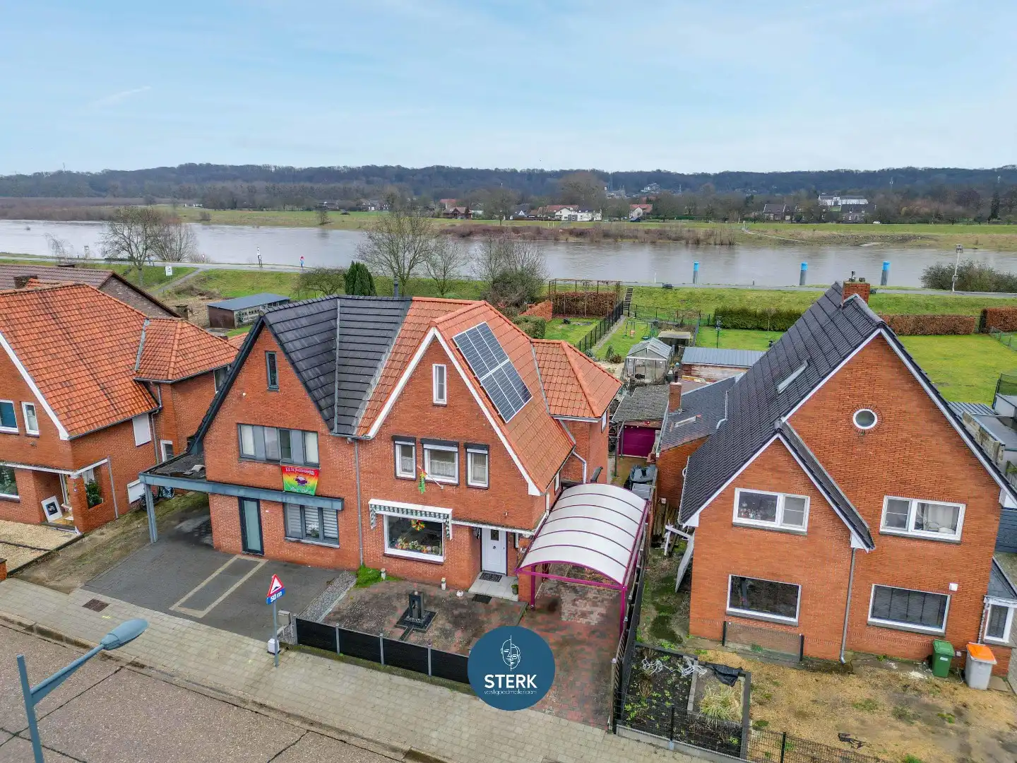 OP TE FRISSEN GEZINSWONING MET EPC LABEL B AAN DE MAAS IN UIKHOVEN ! foto 21