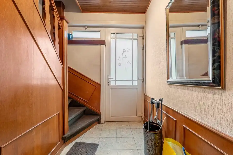 TE RENOVEREN STADSWONING IN SINT-TRUIDEN foto 3