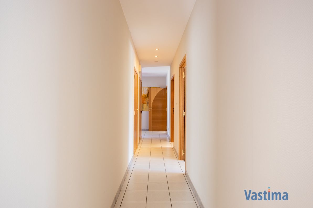 Bungalow in een oase van ruimte en rust in het hart van Ternat – ideaal voor gezinnen, kangoeroe wonen of vrij beroeper. foto 16