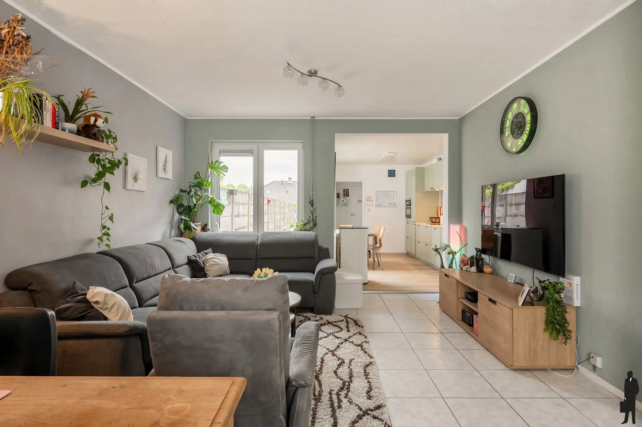 Charmante gerenoveerde rijwoning met zij-ingang en tuin in centrum Essen. foto 4