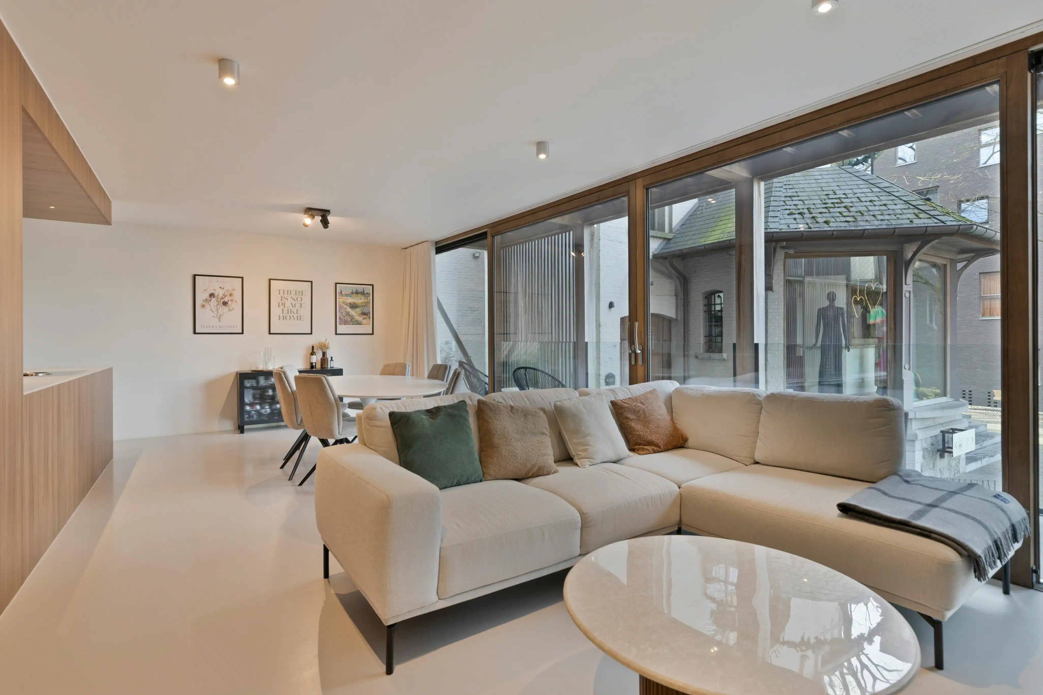 Lichtrijk appartement met 2 kamers te koop in Waregem foto 3