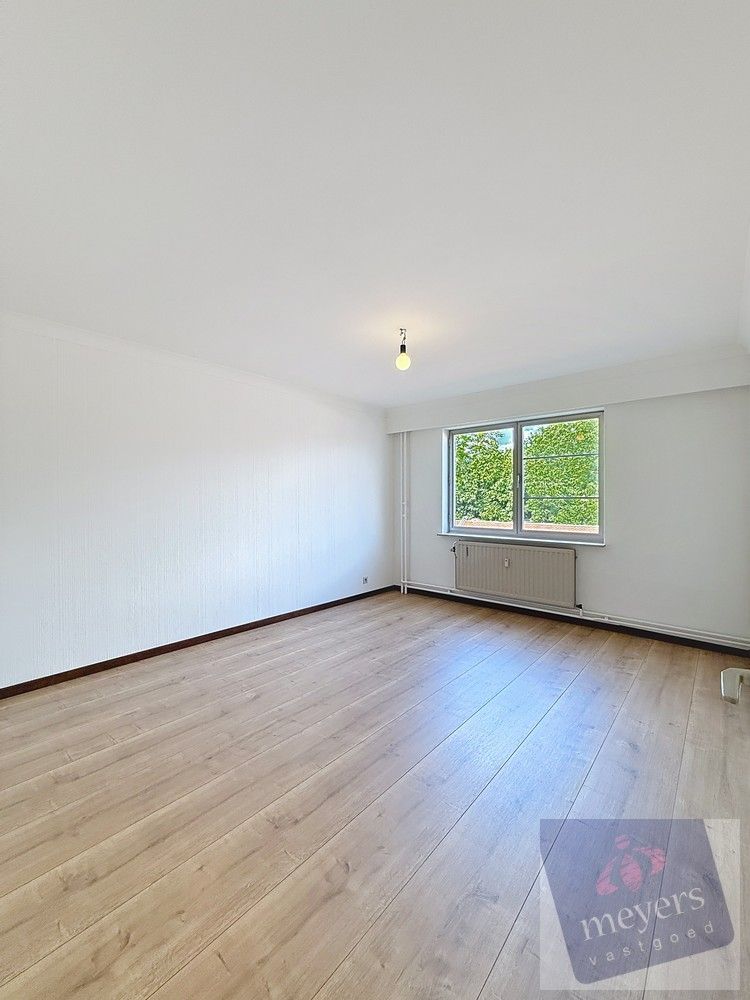 Instapklaar appartement met balkon en garage op toplocatie in Kuringen foto 17