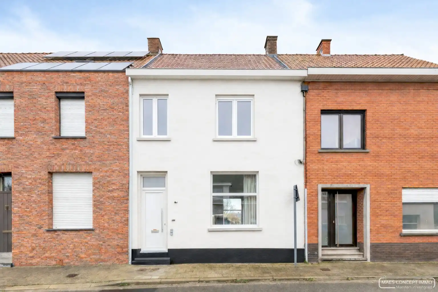 Gerenoveerde woning met 3 slaapkamers en grote tuin te koop centrum Avelgem foto 3