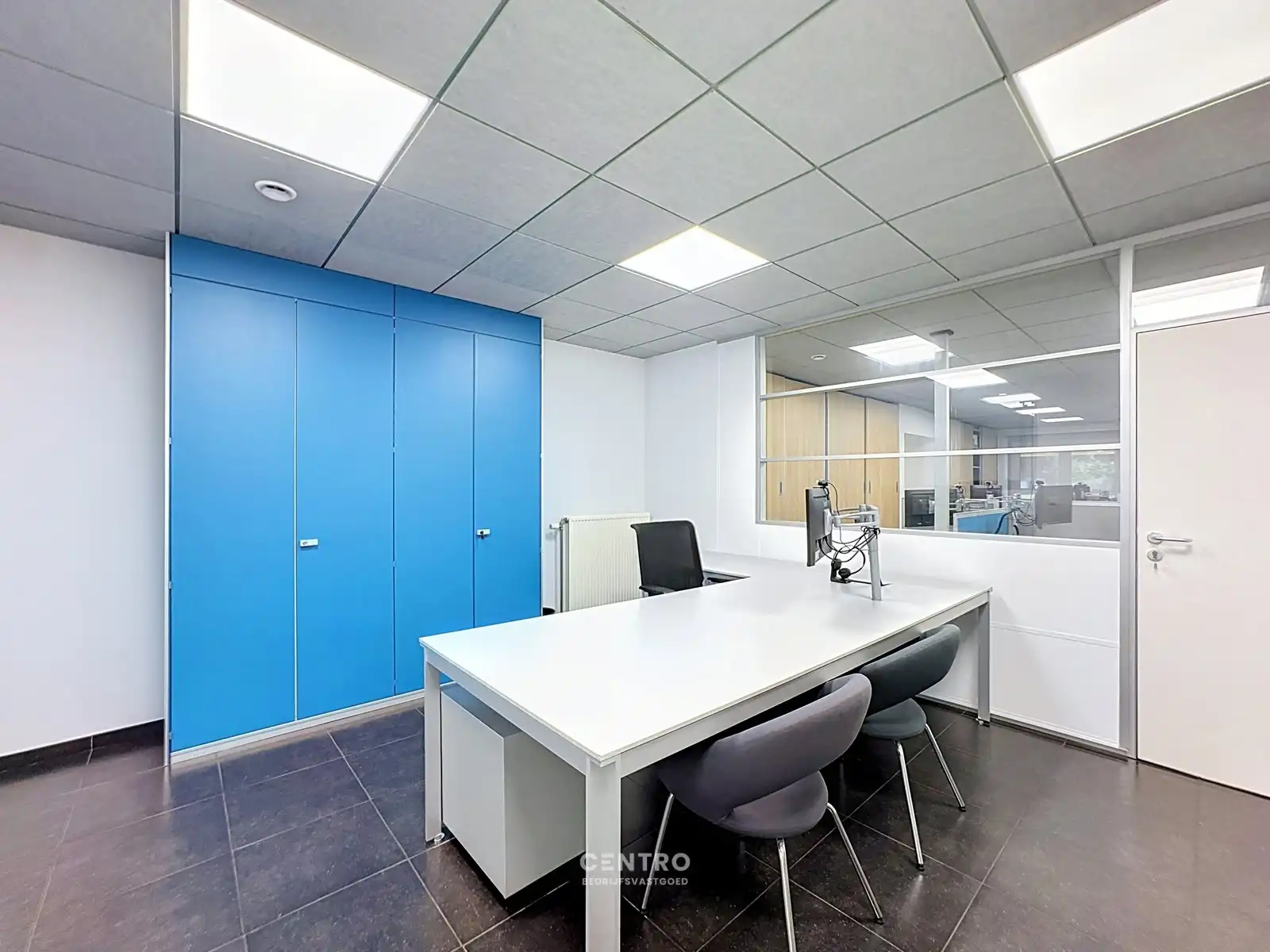 Prachtig afgewerkte kantoorruimte op interessante ligging! foto 13