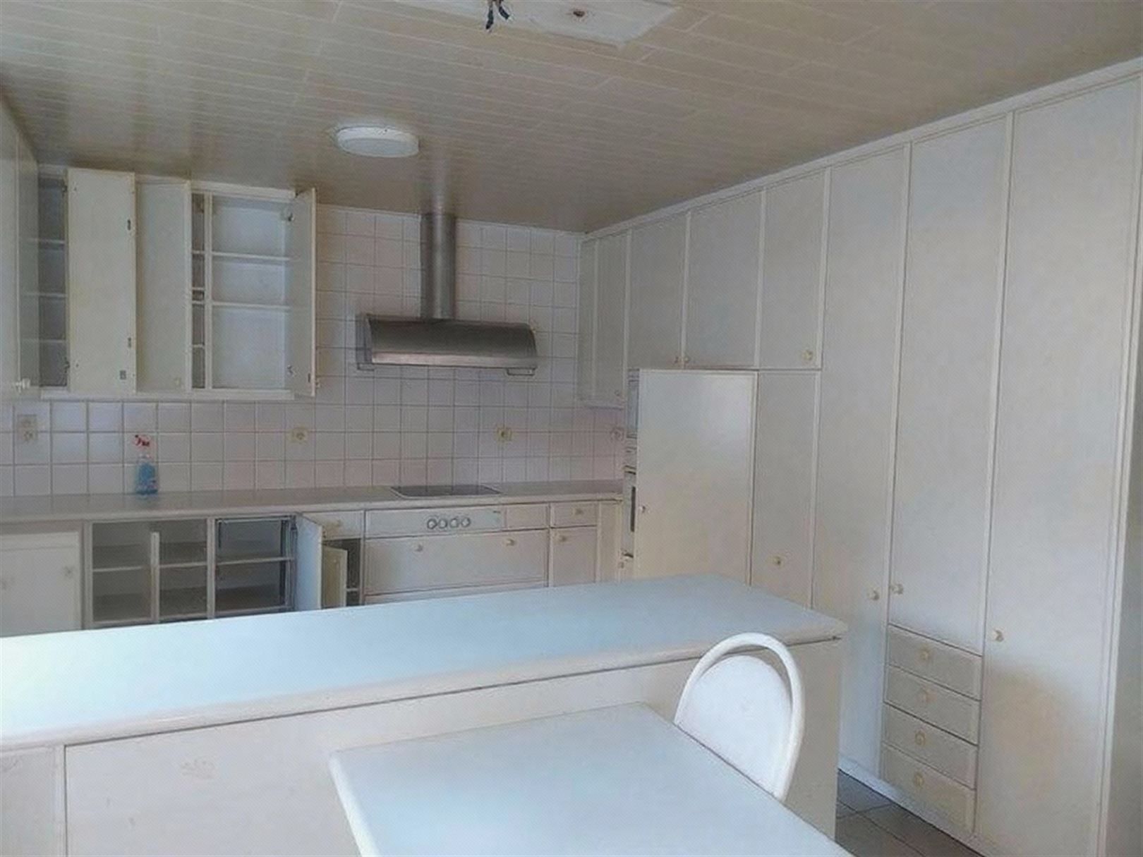 TE HUUR: Gunstig gelegen handelspand in Zolder! foto 5