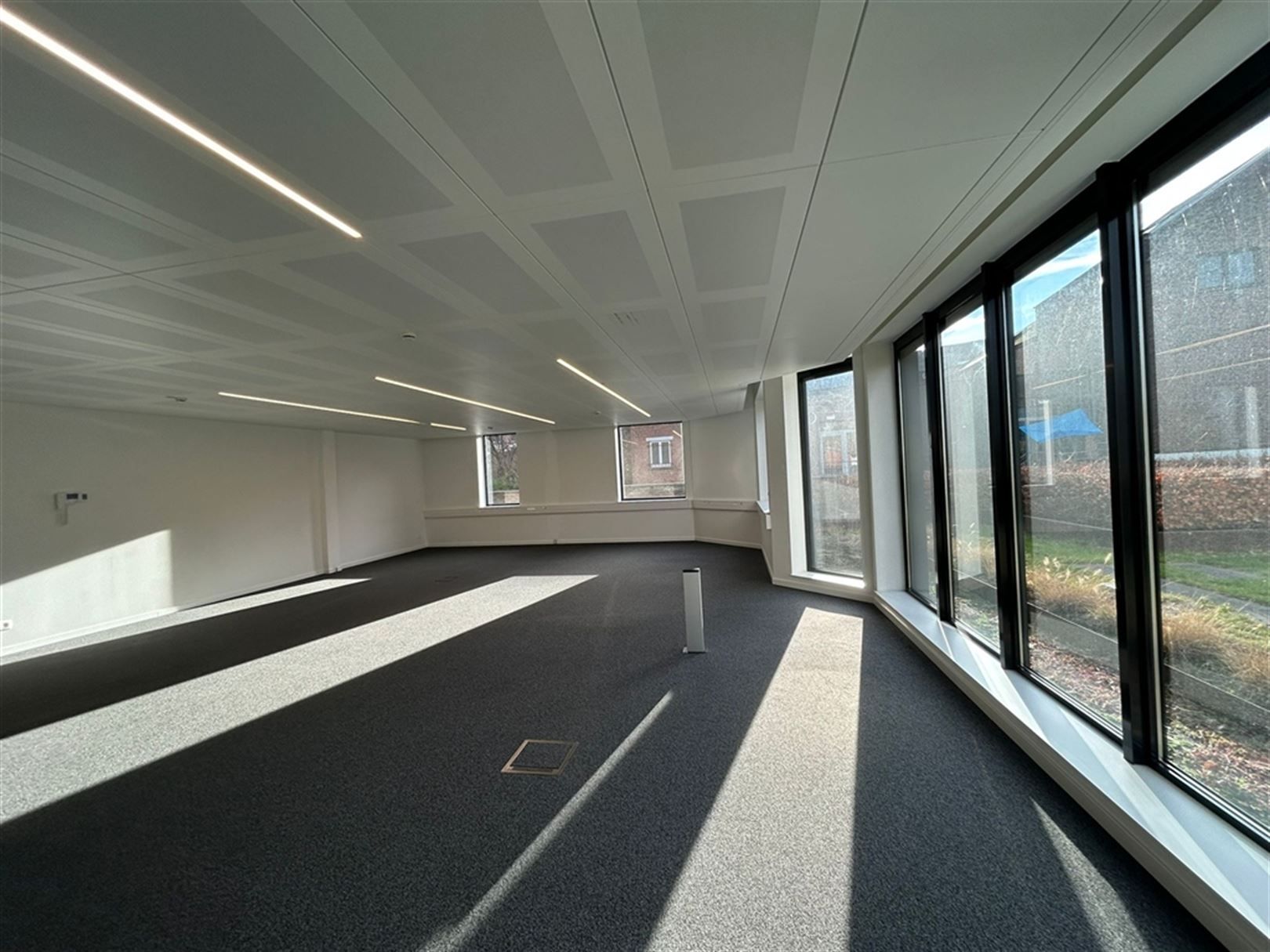 Volledig rerenoveerde kantoren te huur vanaf 150 m² foto 6