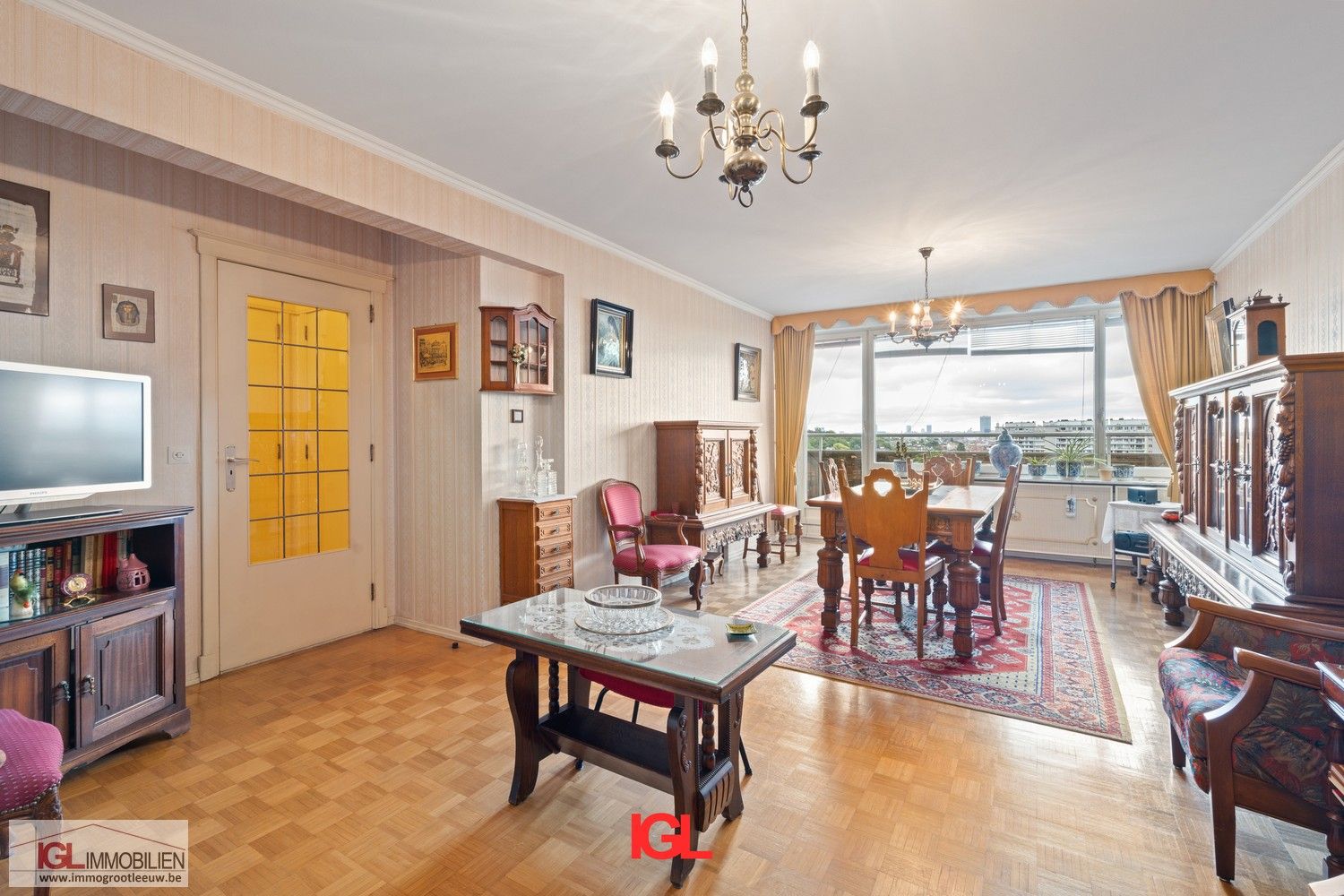 2-slaapkamer appartement te koop met prachtig ver zicht aan de vijvers van Anderlecht foto {{pictureIndex}}