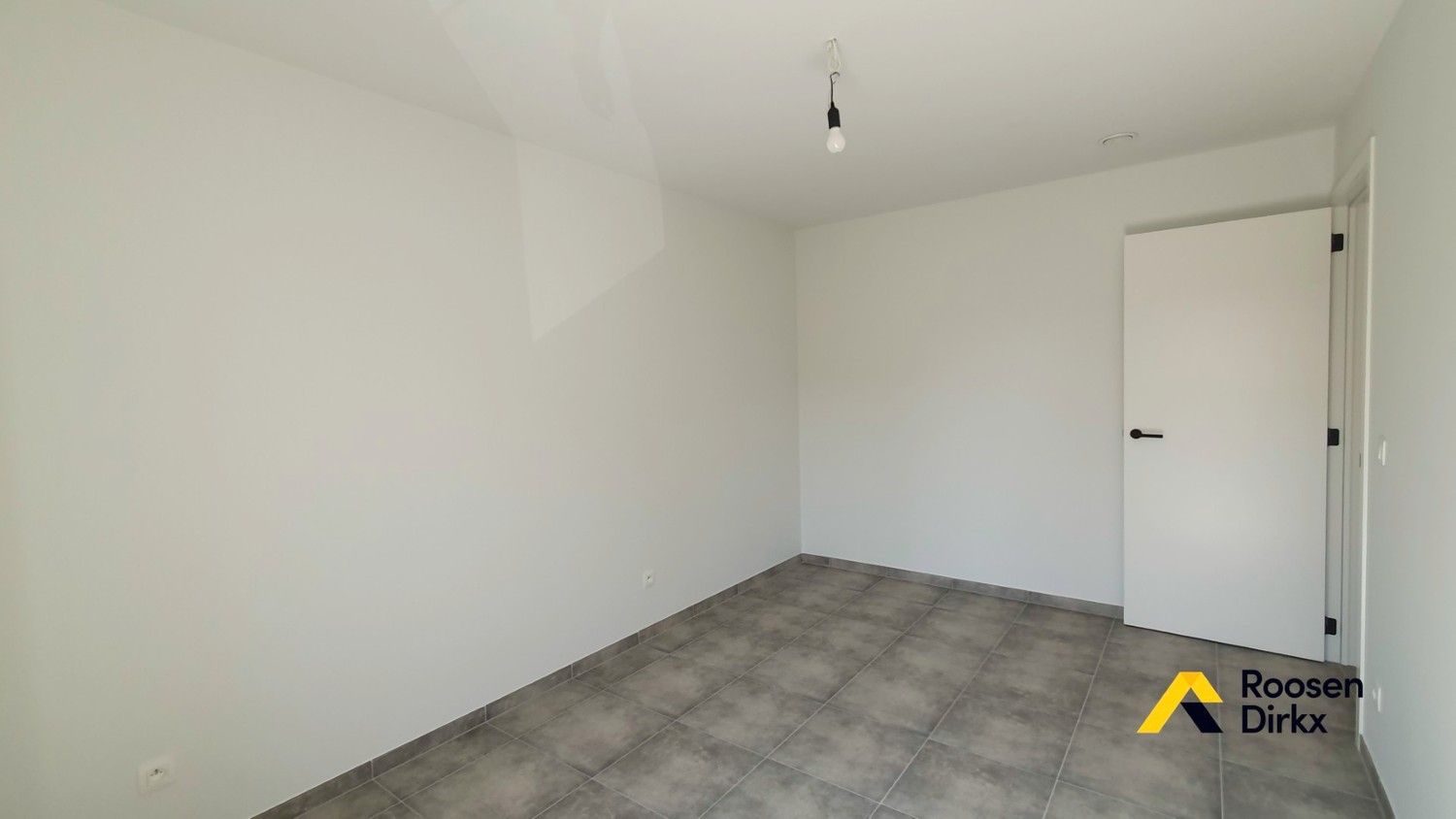 PRACHTIG APPARTMENT MET 2 SLK EN TERRAS HARTJE BREE! foto 18