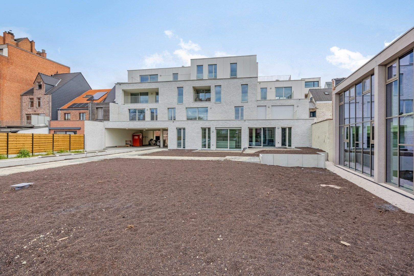 Luxueus gelijkvloers 3-slaapkamerappartement met tuin en terras! 6% BTW mogelijk  foto 32