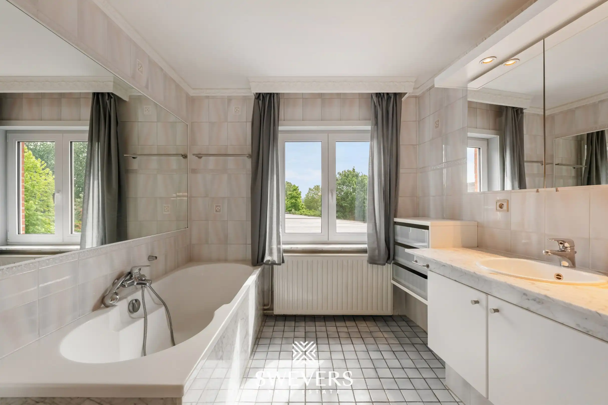 Veelzijdig handelspand met ruim duplex appartement: wonen, ondernemen én investeren onder één dak in centrum Alken foto 45