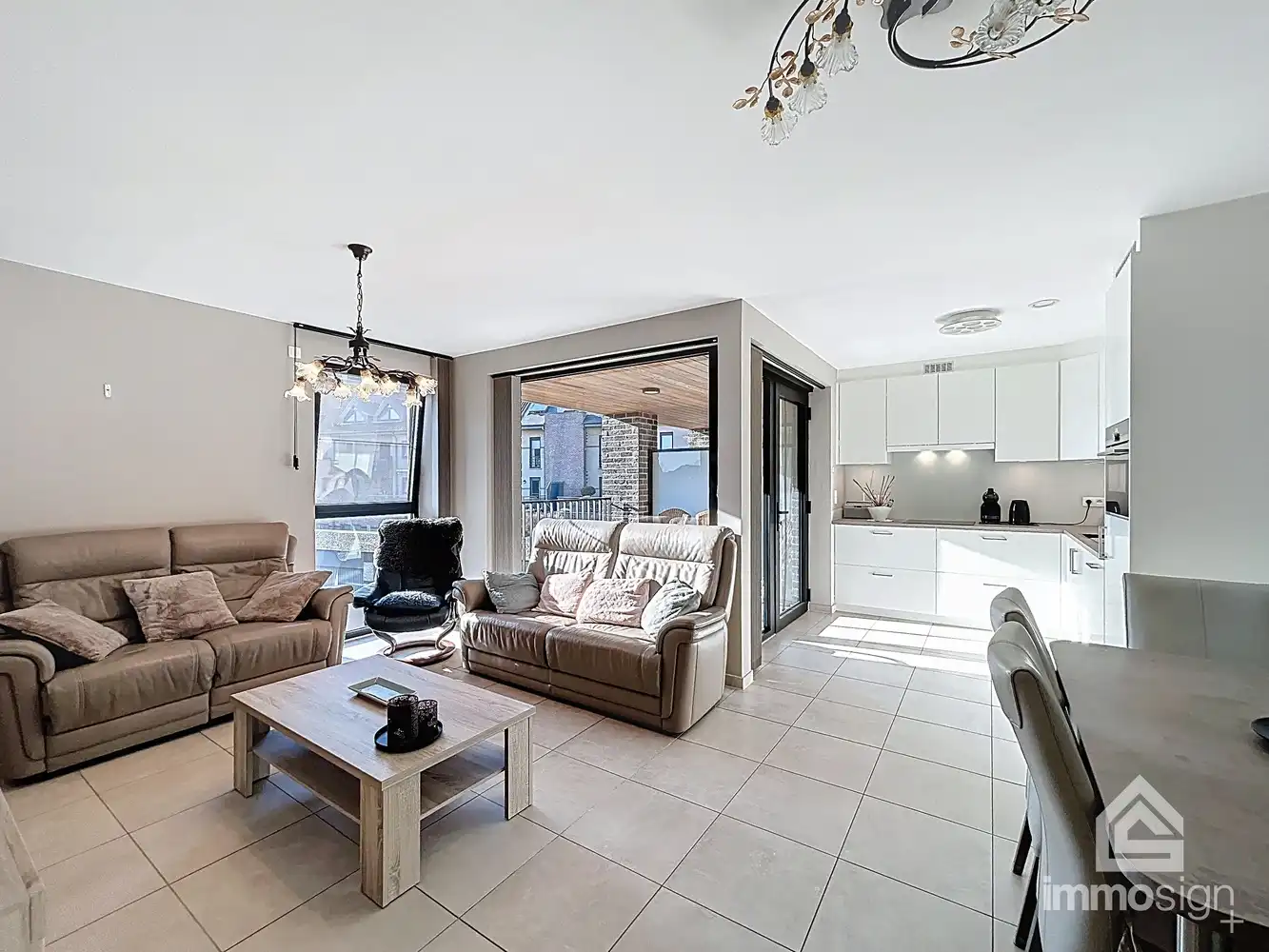 Assistentiewoning met 2 slaapkamers, terras, autostaanplaats en berging in hartje Bocholt! foto 3