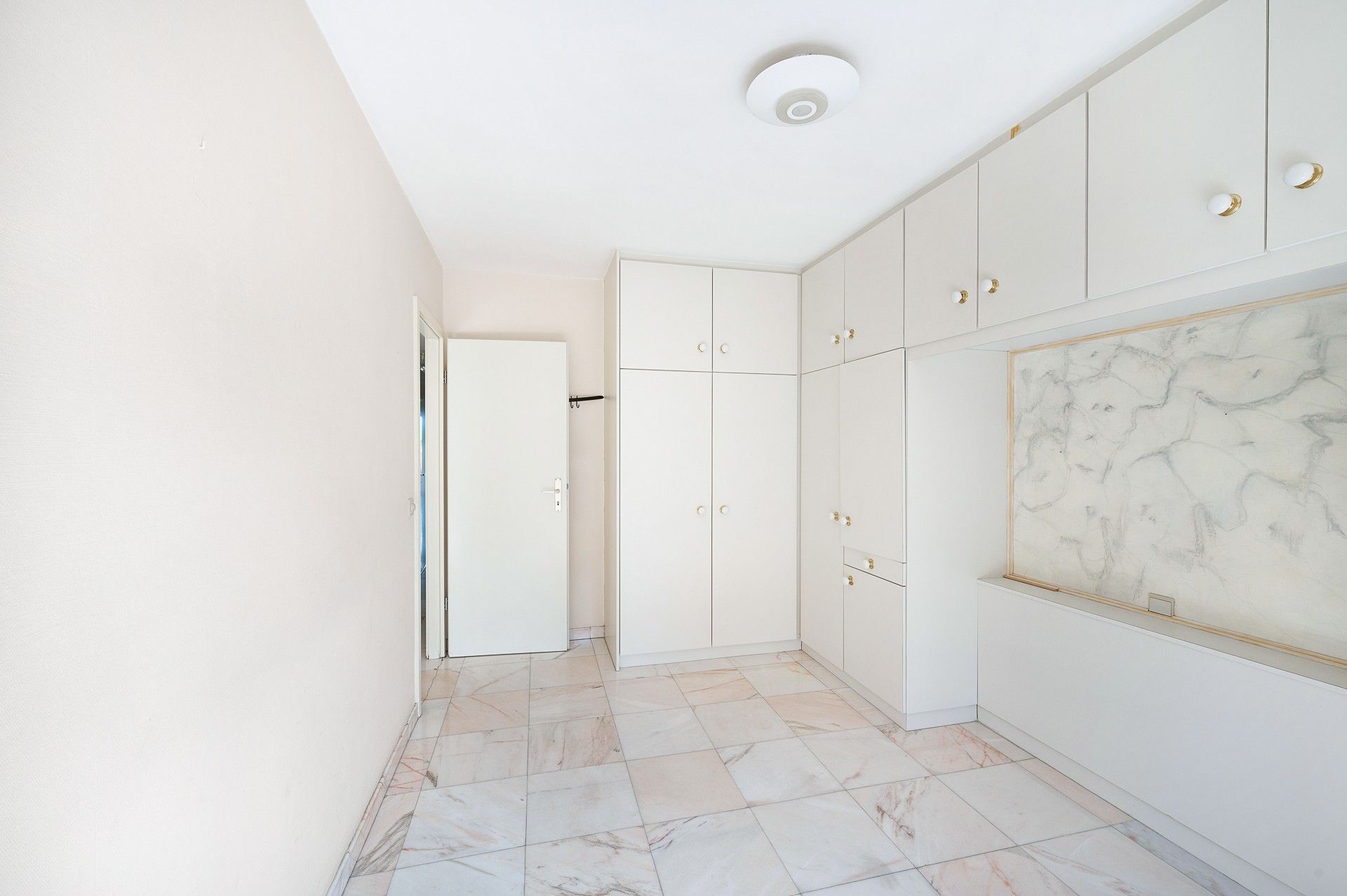 Centraal gelegen appartement met twee terrassen nabij de Lippenslaan foto 16