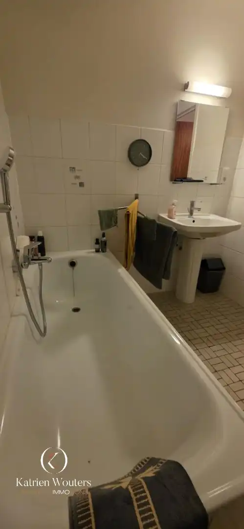 Gunstig gelegen opbrengsteigendom met 4 eenheden foto 17