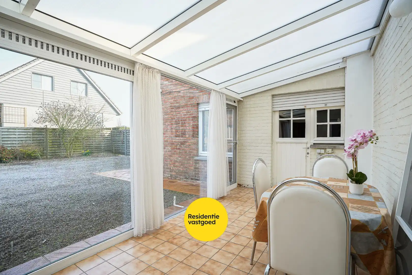 Te renoveren half-open bebouwing in Zerkegem foto 11