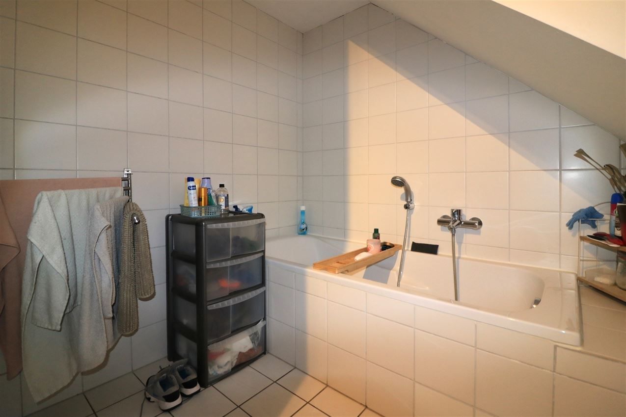 Uniek gerenoveerd appartement in de stad foto 24