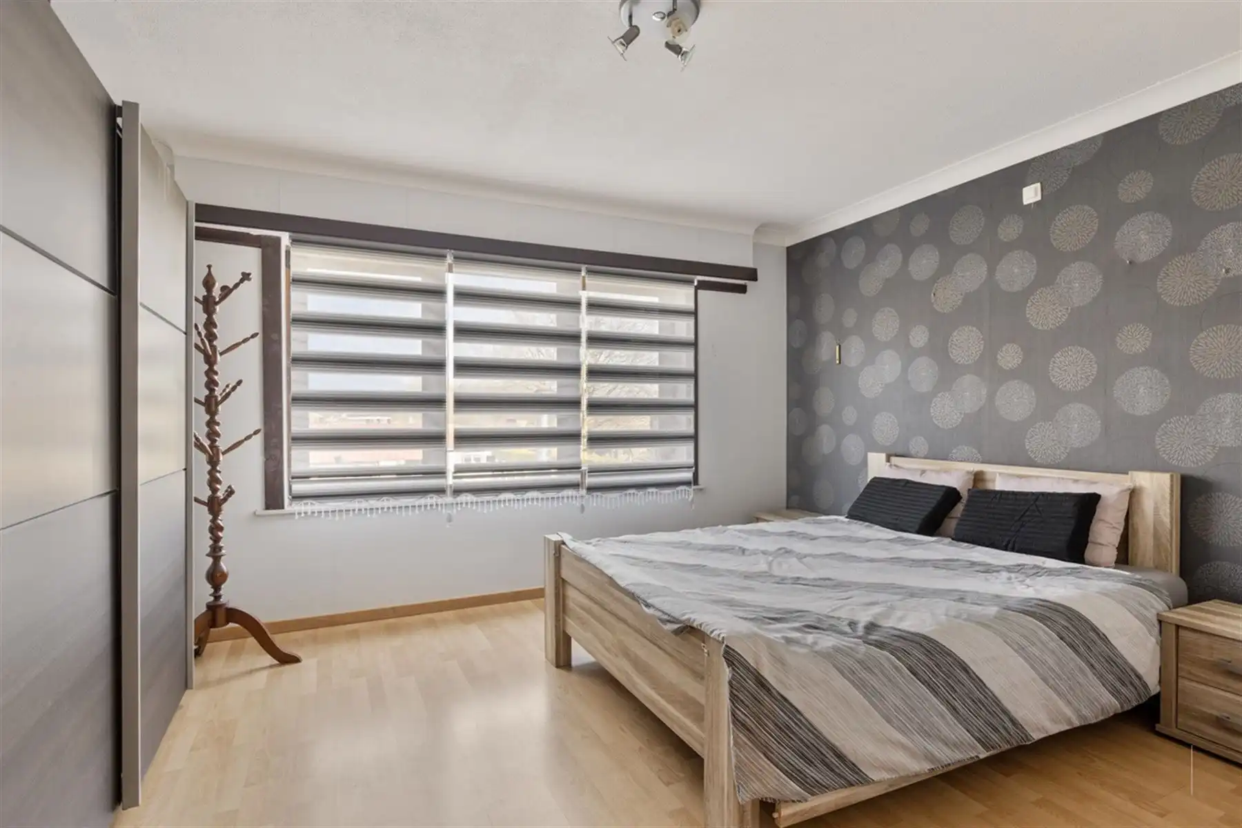 Eengezinswoning met 3 slaapkamers en tuin foto 17