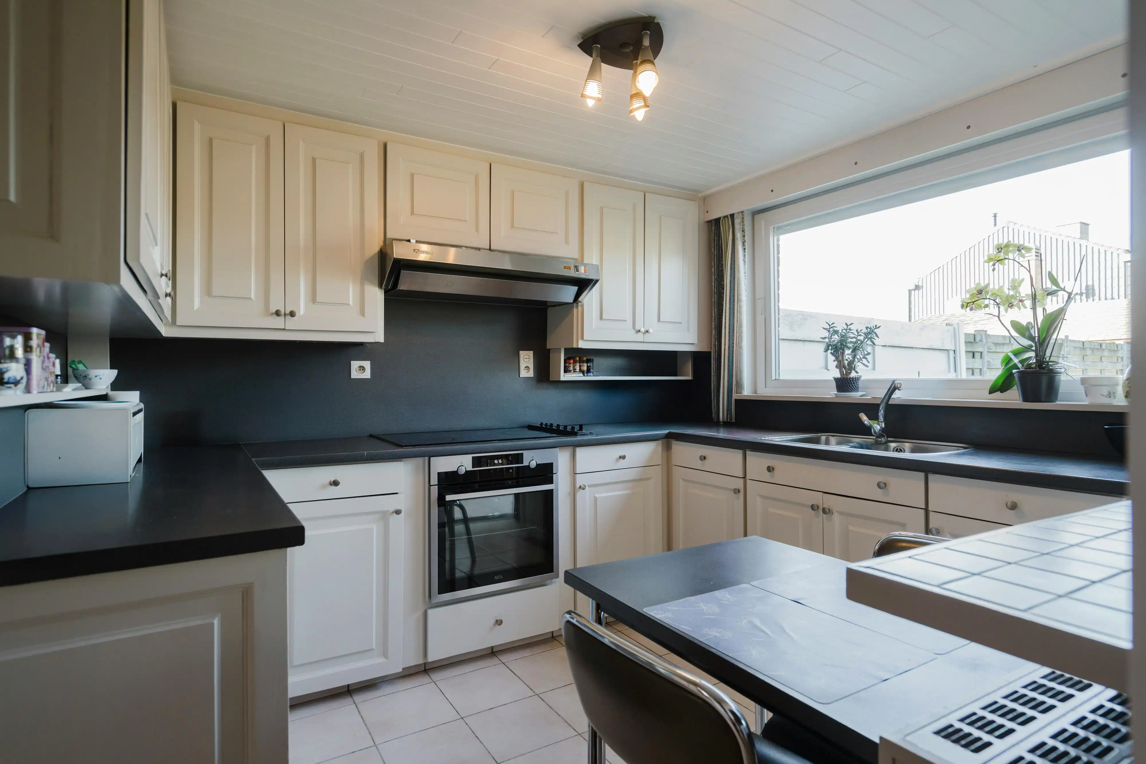 Gezinswoning met 3 slaapkamers te koop in rustige wijk te Lauwe!  foto 9