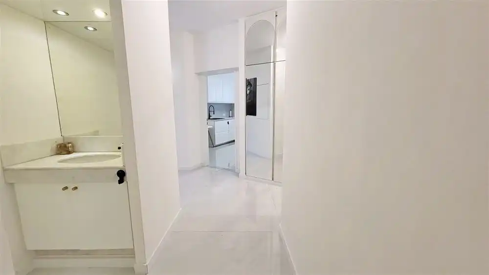 Ruim appartement met zicht op Stadspark foto 4