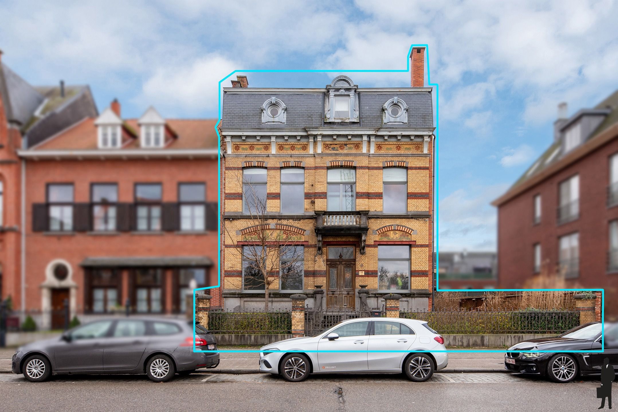 Hoofdfoto van de publicatie: Uniek en imposant halfopen herenhuis met zuidtuin
