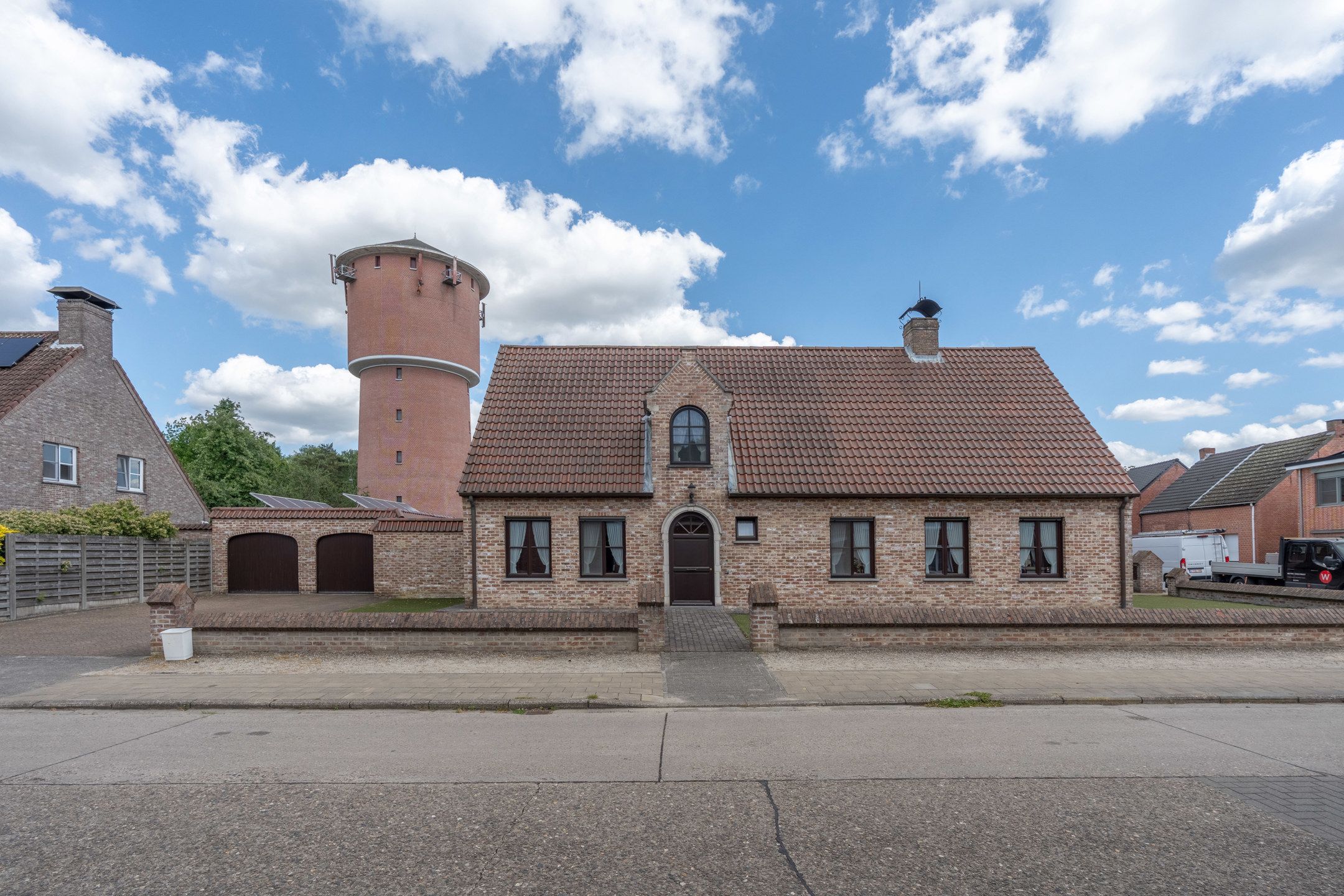 Ruime gezinswoning met 3 slaapkamers nabij centrum Beerse foto 3