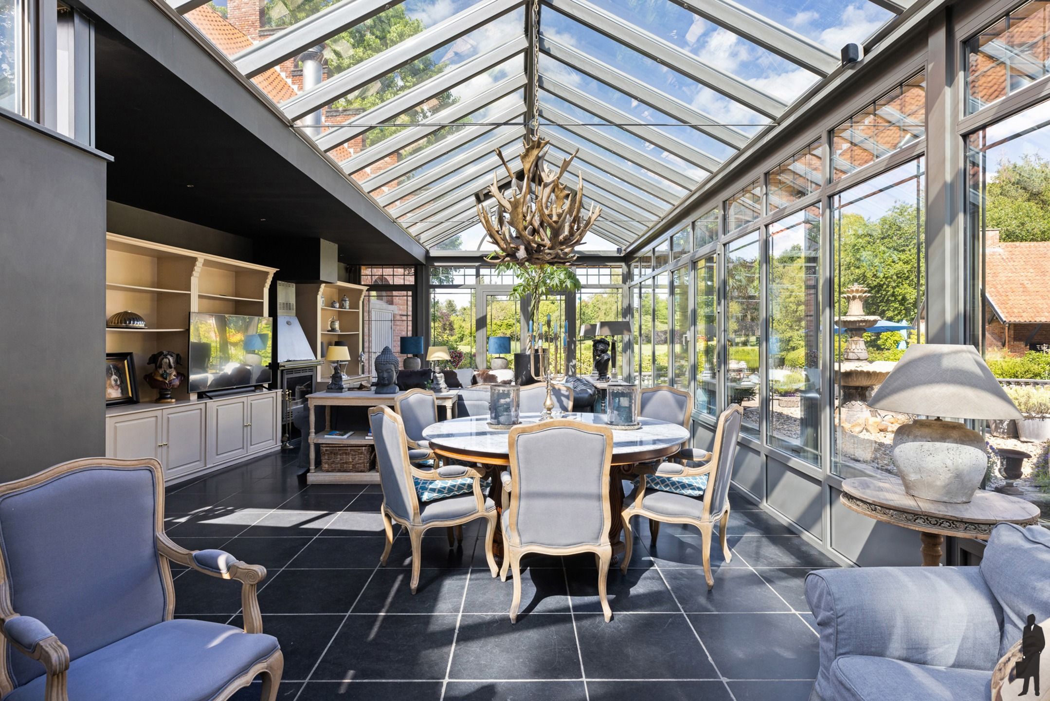 Kasteelhoeve op een landdomein van ca 6ha. foto 72