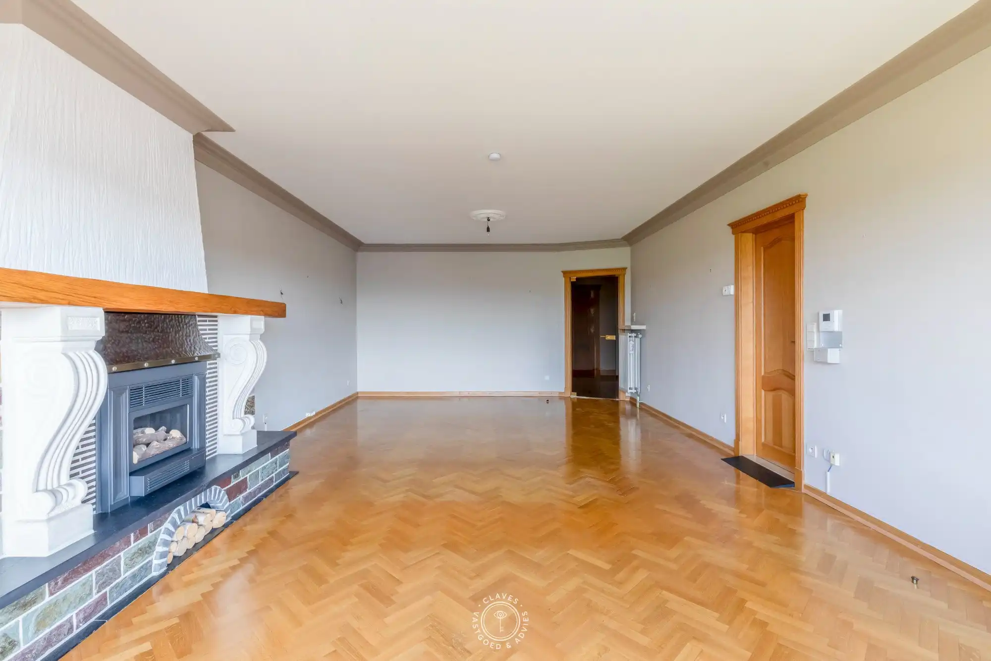 Bijzonder ruim appartement met zuidgericht terras foto 2
