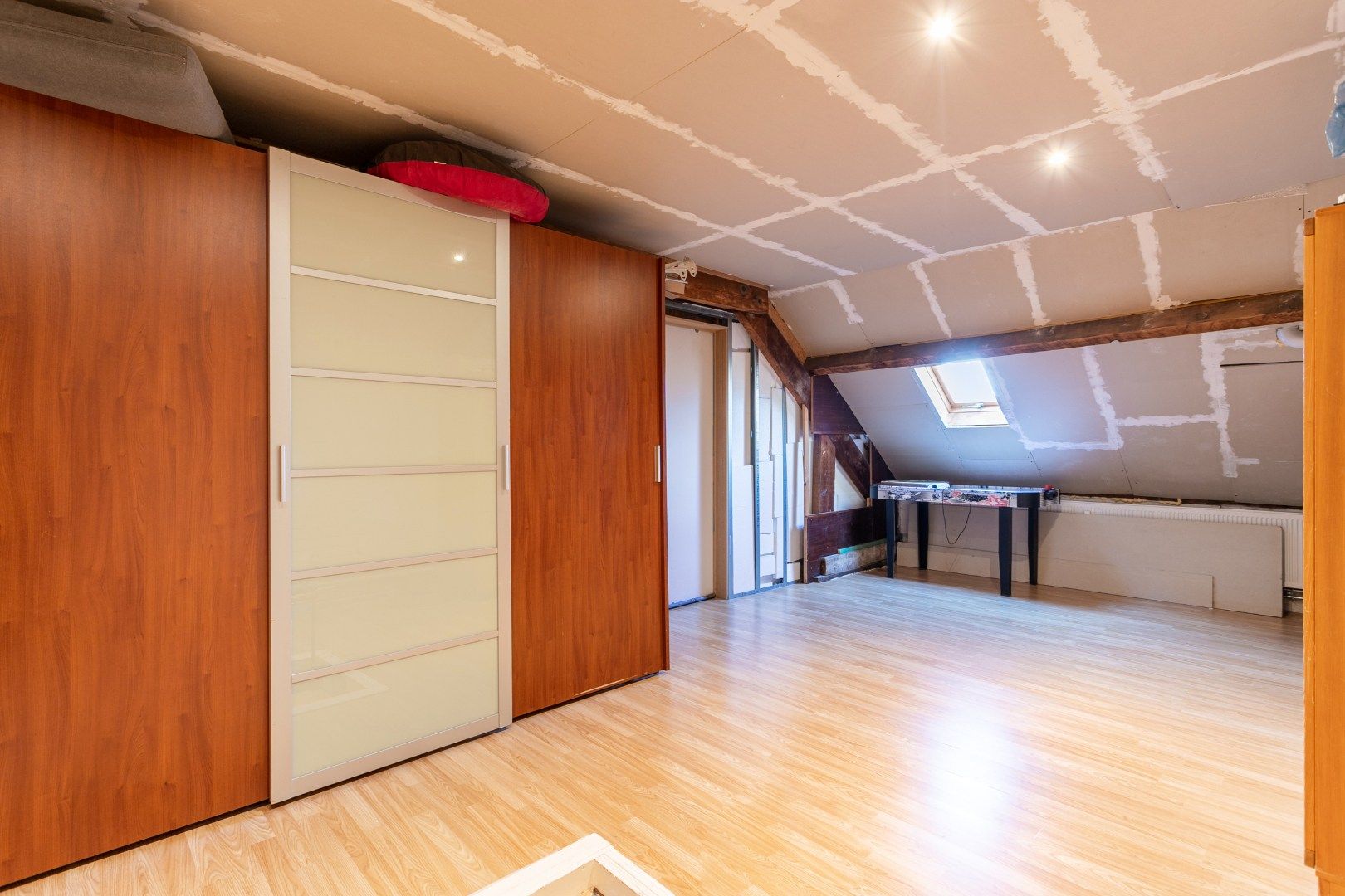 Opbrengsteigendom met 2 app in het centrum van Halle foto 30