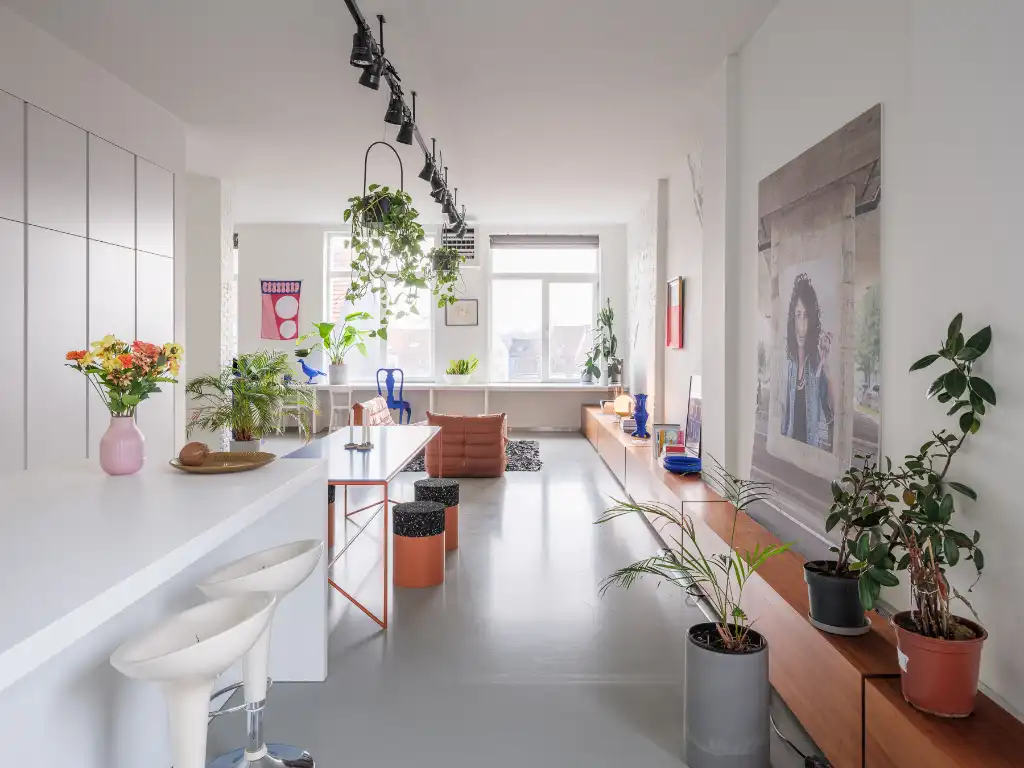 Architecturale en lichtrijke loft op een boogscheut van Centrum Gent. foto {{pictureIndex}}