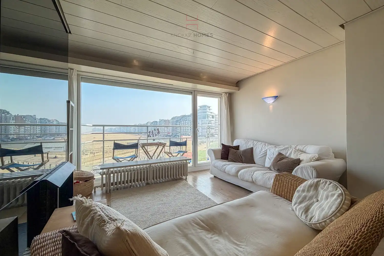 Prachtig gelegen vakantie-appartement met uniek zicht over het Albertstrand foto 3