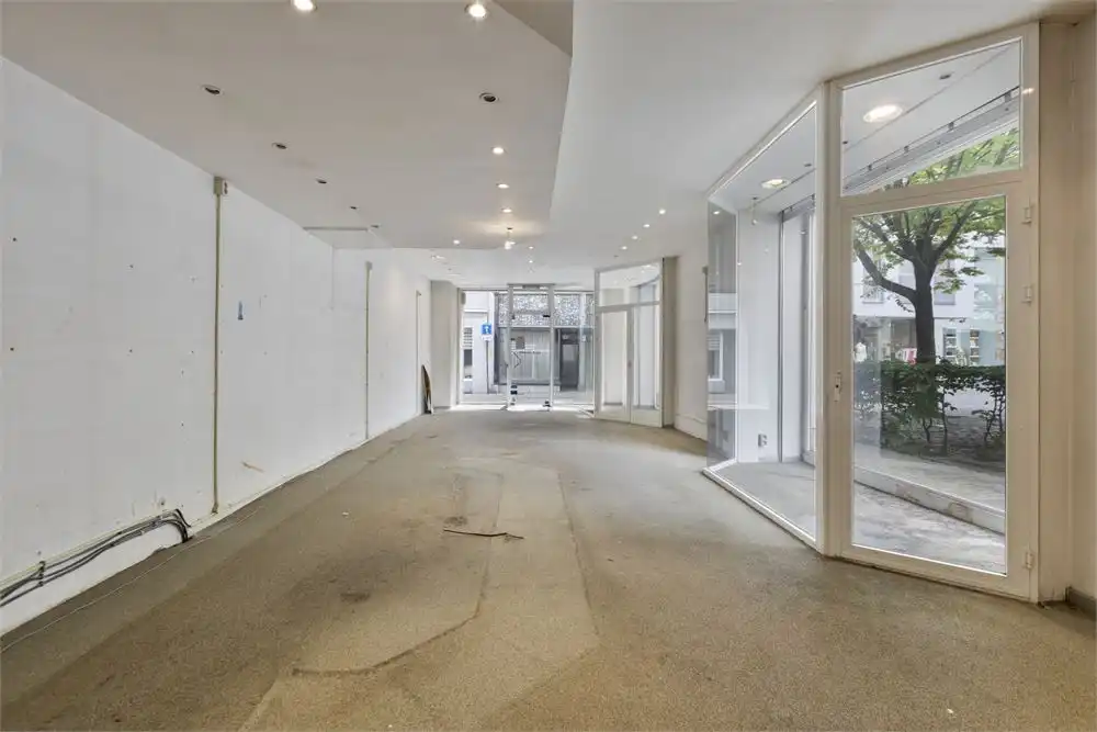 Te renoveren handelspand foto 5