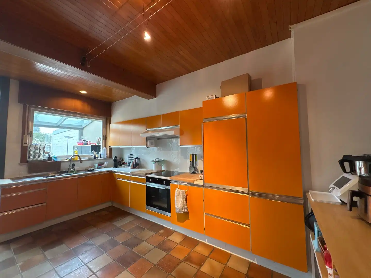 Ruime en gunstig gelegen gezinswoning met tuin foto 5