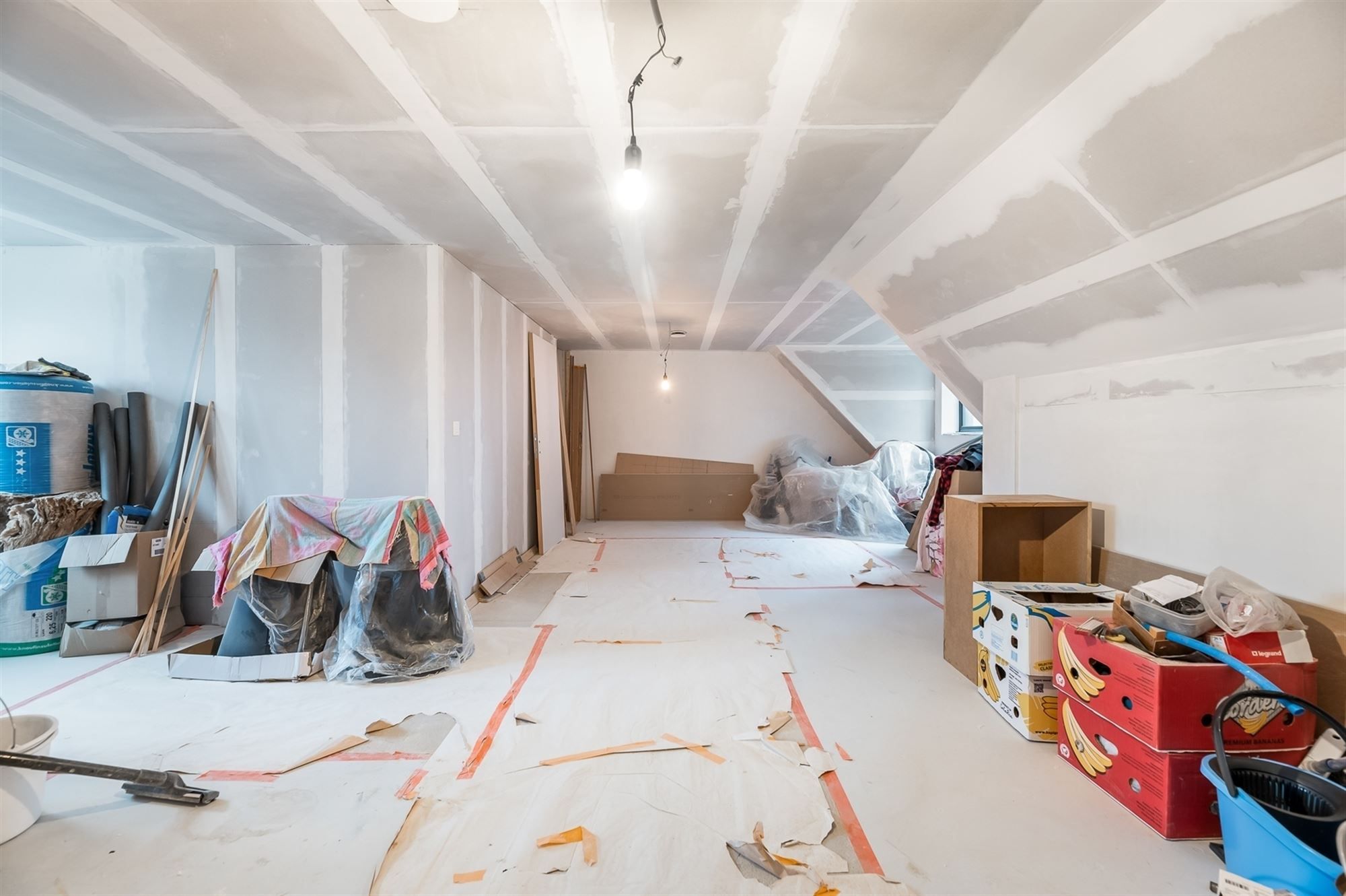 RECENTE, RUIME, ENERGIEZUINIGE WONING MET MOGELIJKHEID TOT APPARTEMENT OP ZOLDERVERDIEPING foto 24