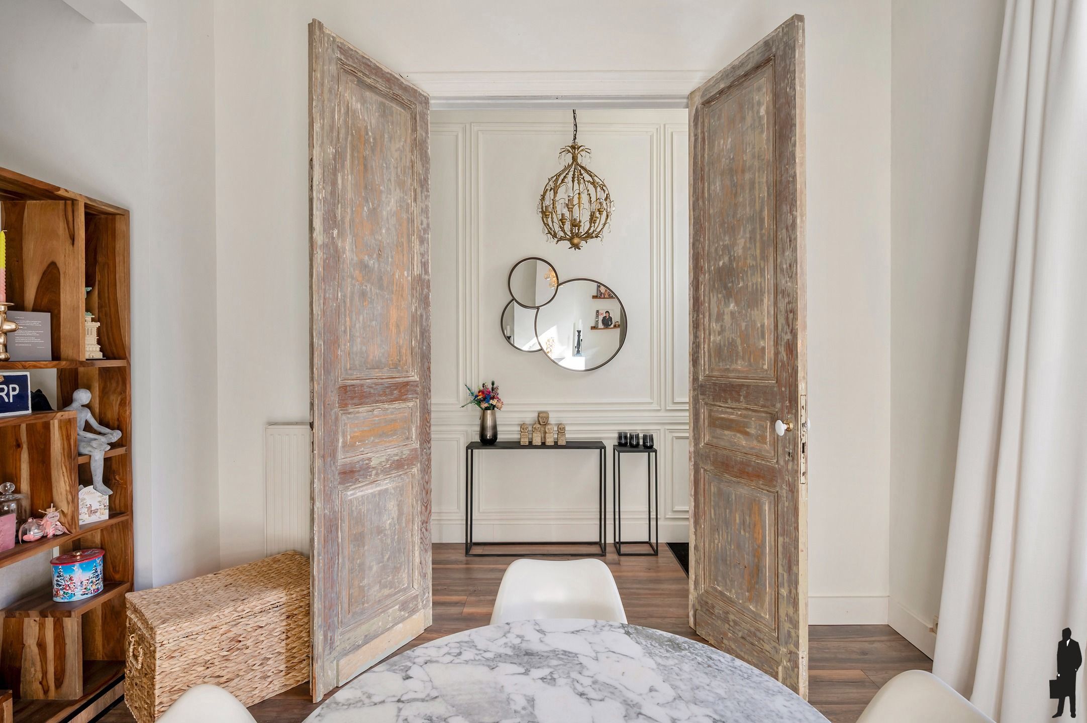 Instapklare burgerwoning met ruime tuin foto 2