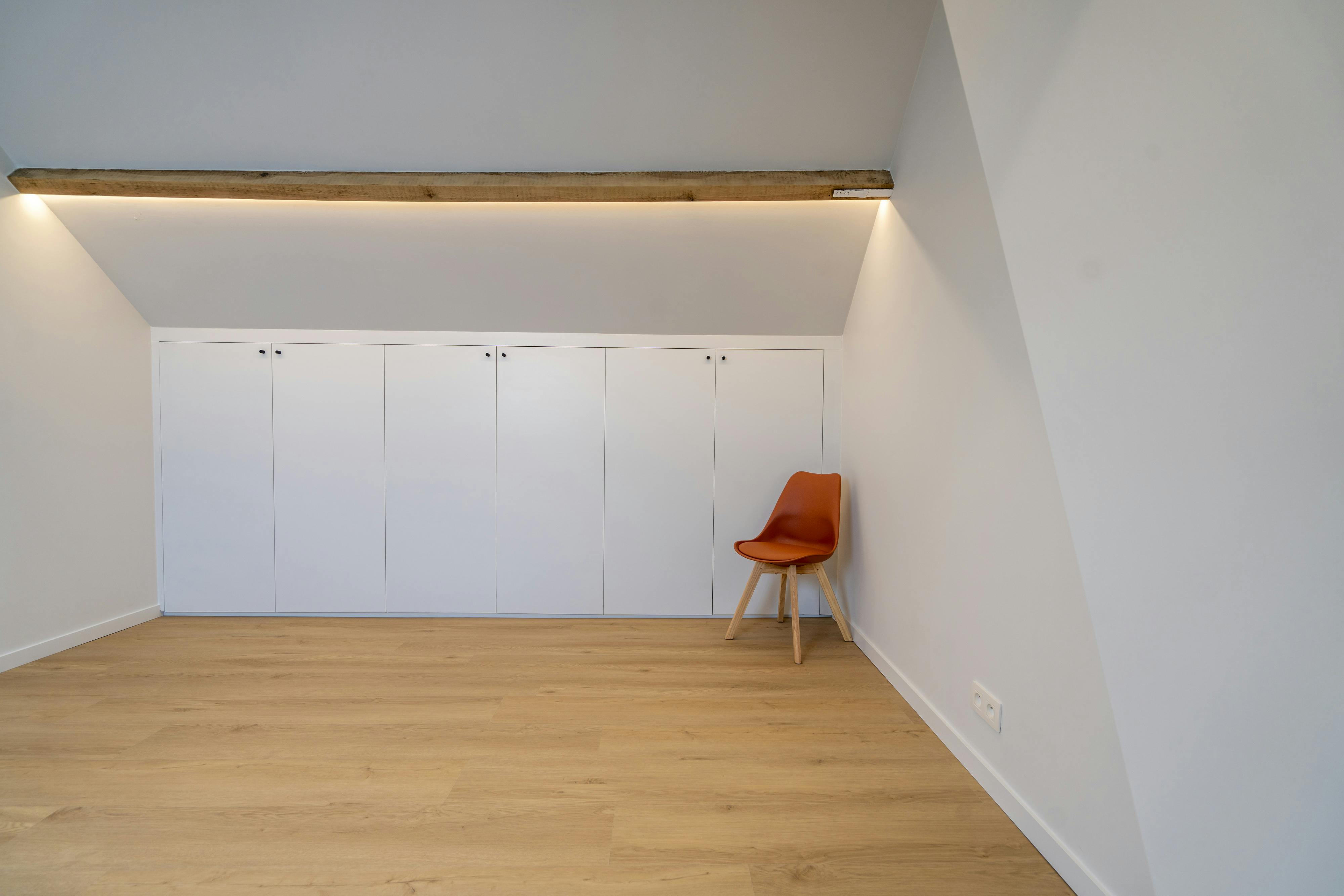 Gerenoveerde instapklare bel-etage woning te koop in Wevelgem! foto 11