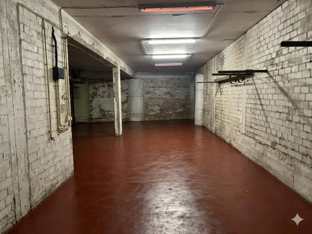 Ruime garage te koop in Koksijde foto 4
