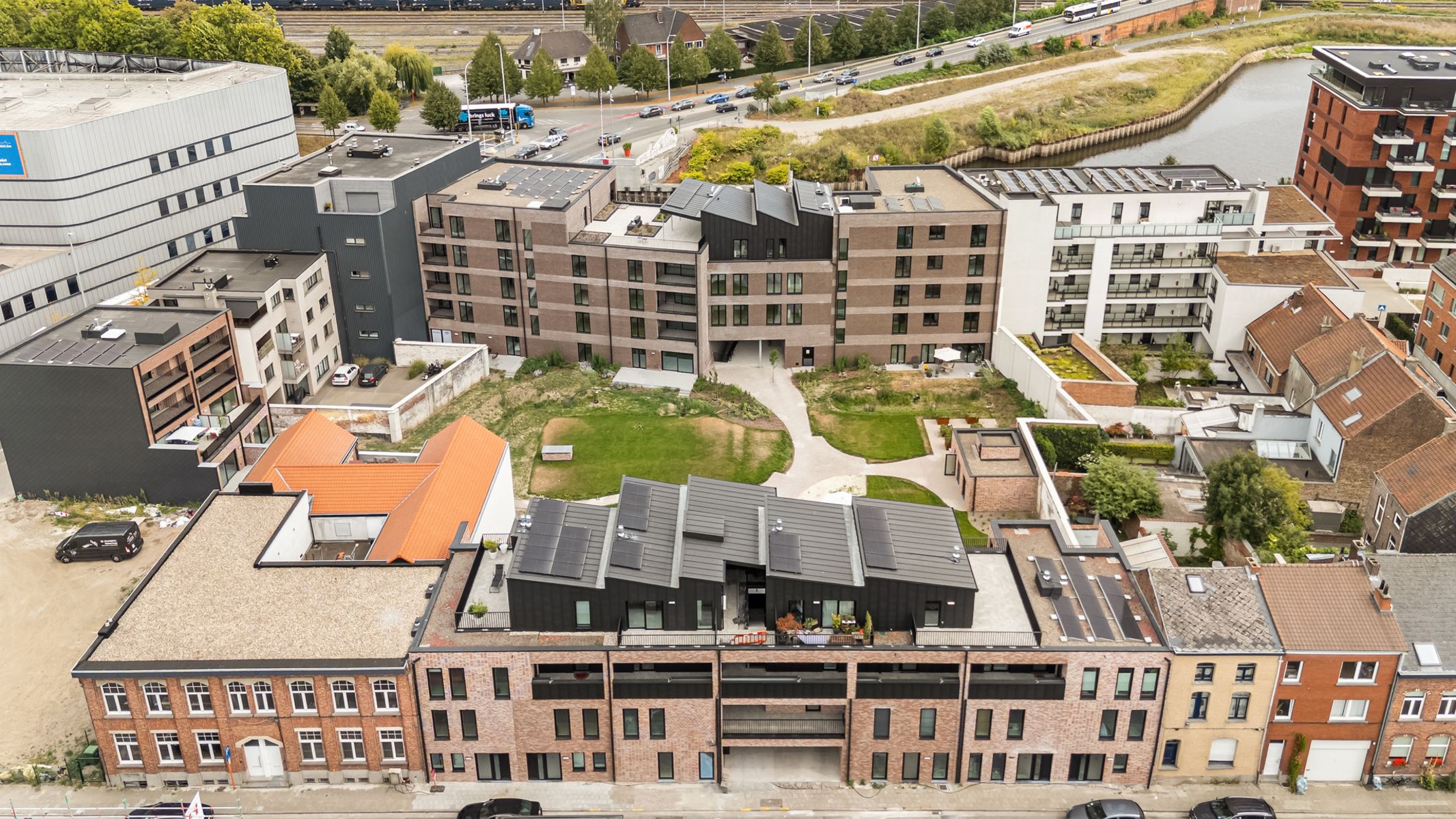 Nieuwbouw maisonnette met 3 slpks + terras foto 16