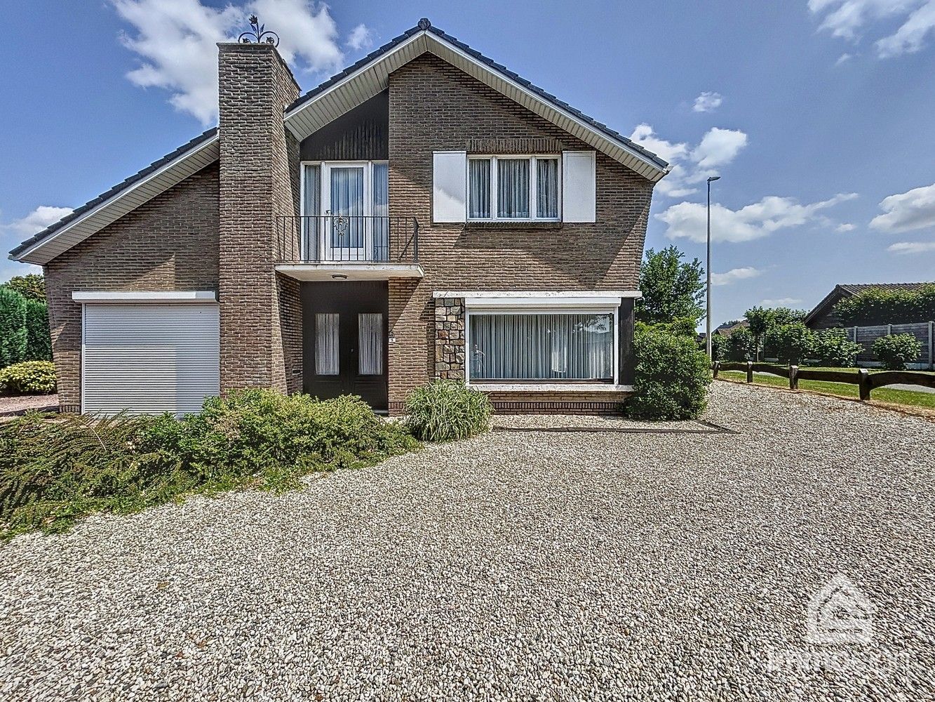 Charmante gezinswoning met potentieel op ruim hoekperceel in hartje Eksel foto 32