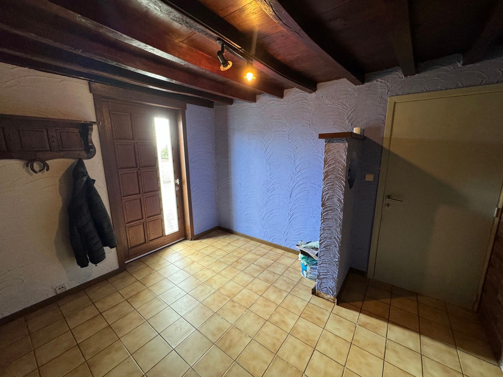 OPTIE-OPTIE-OPTIE Te renoveren woning met veel potentieel foto 5