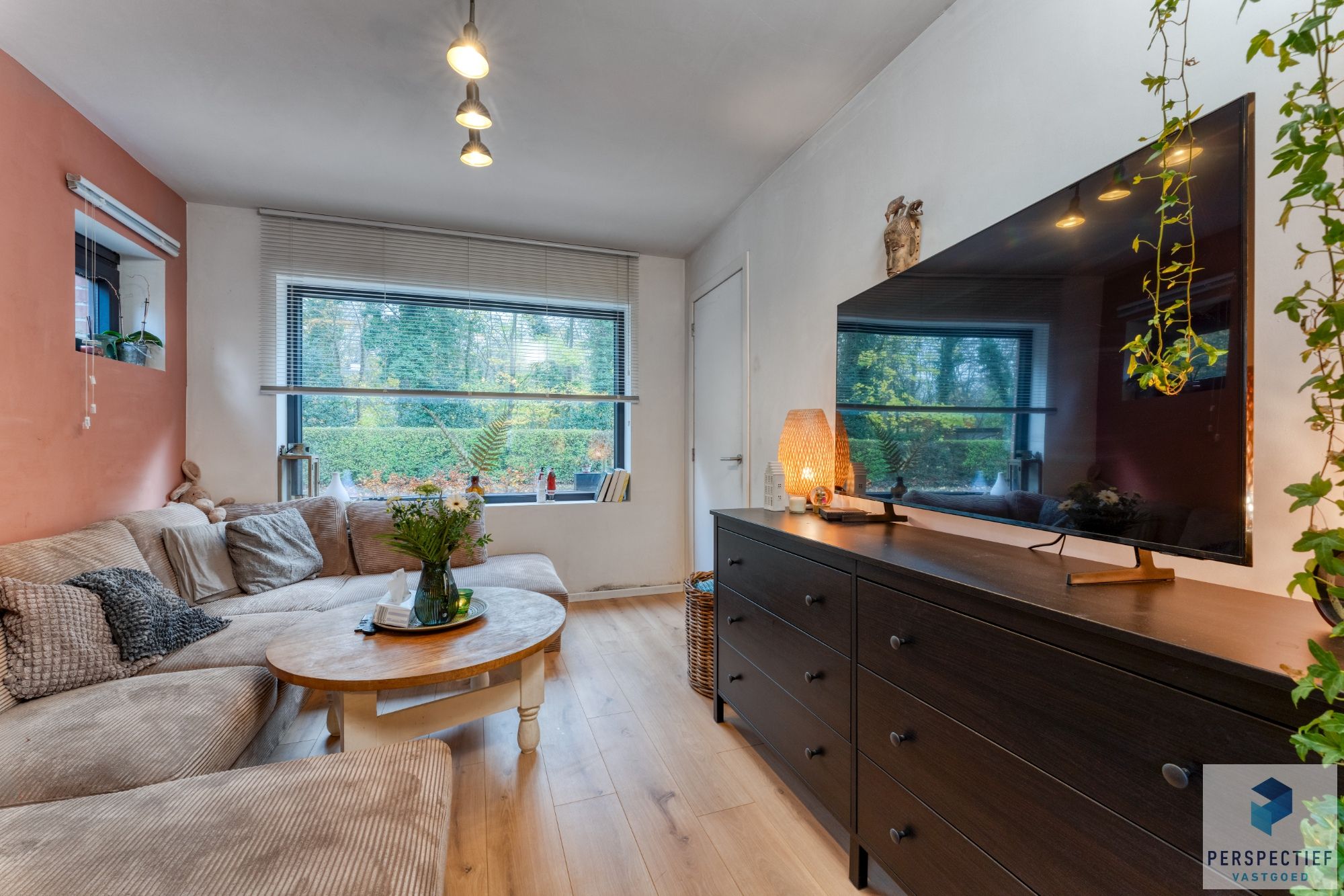 BEZOEKMOMENT ZATERDAG 6/12 VAN 16U30 TOT 18U | Uiterst GOED gelegen VERNIEUWDE woning met GROTE tuin foto 10