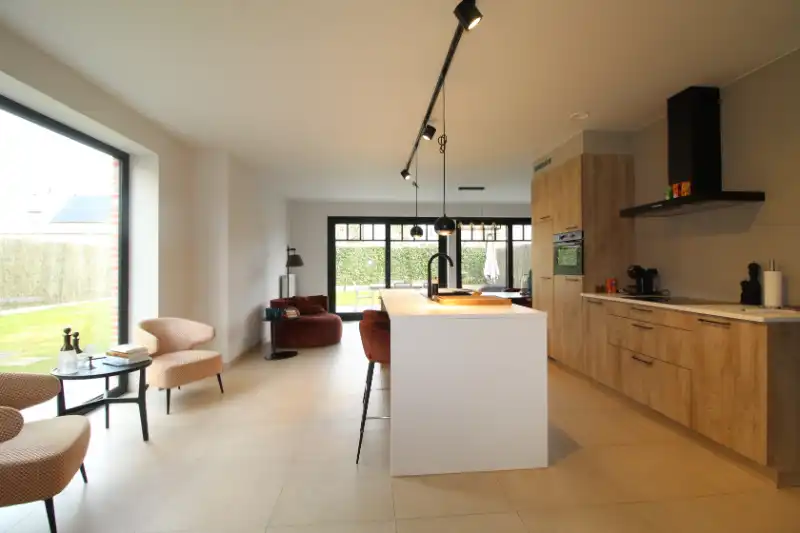 Uitzonderlijke woning te Izegem foto 24